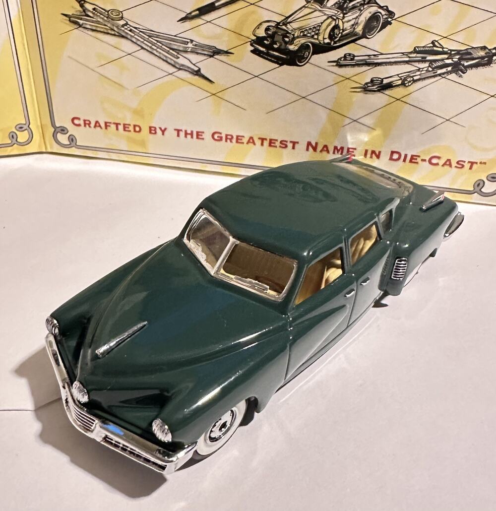 A31 Matchbox Dinky 1948 TUCKER TORPEDO DY011/C W COA (1993) & Box